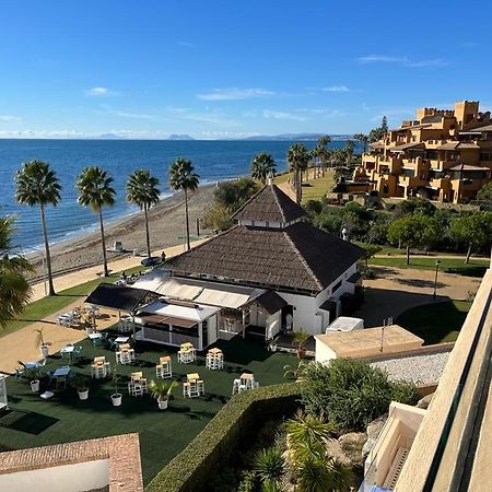 Bahia De La Plata Seafront Apartman Estepona Kültér fotó