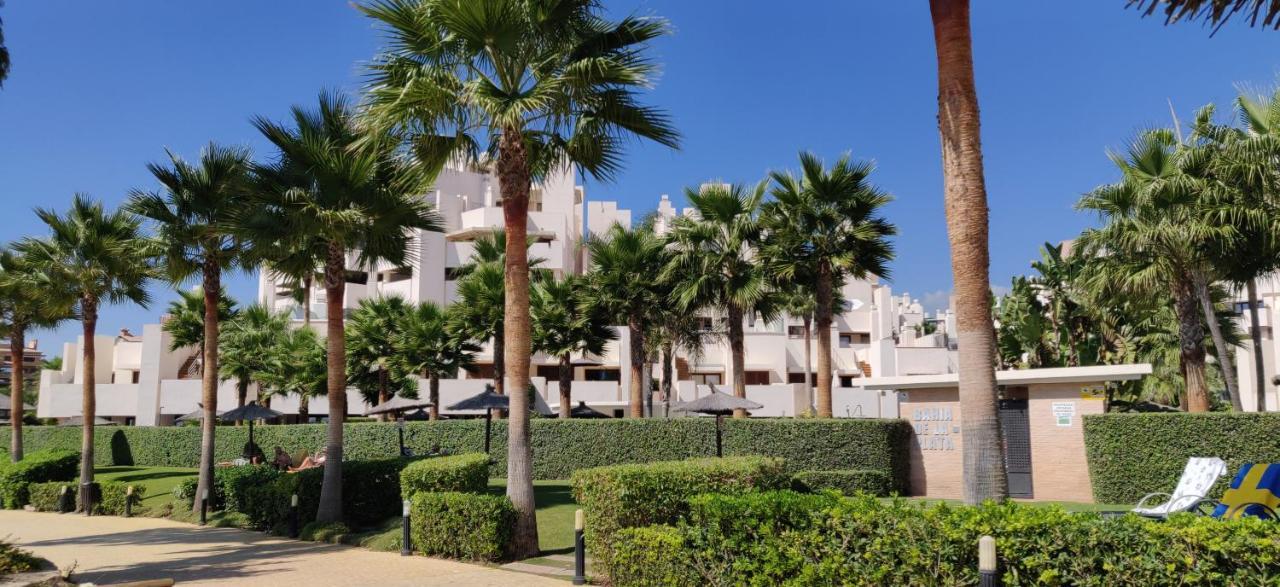 Bahia De La Plata Seafront Apartman Estepona Kültér fotó